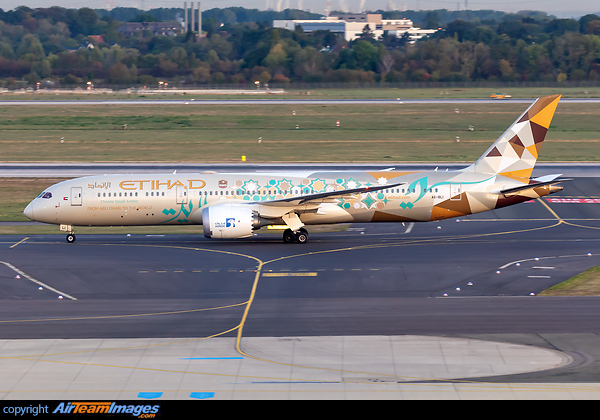 Special livery to promote "Choose Saudi Arabia" Boeing 787-9 Dreamliner