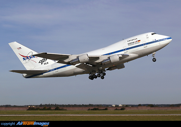 Departing to MSP as NASA747. Boeing 747SP-21
