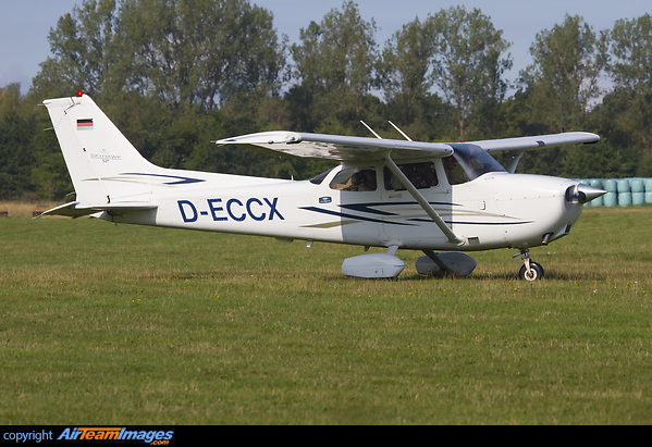 Cessna 172S Skyhawk SP Cessna 172S Skyhawk SP