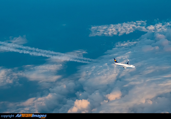 Airbus A320-214 Airbus A320-214