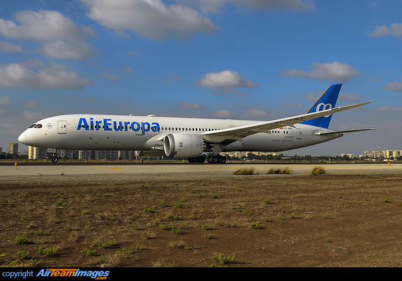 Boeing 787-9 Dreamliner Boeing 787-9 Dreamliner