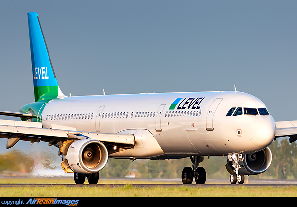 Airbus A321-211 Airbus A321-211