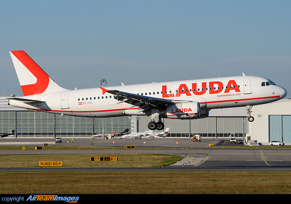 Airbus A320-232 Airbus A320-232