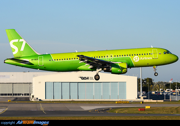 Airbus A320-214 Airbus A320-214