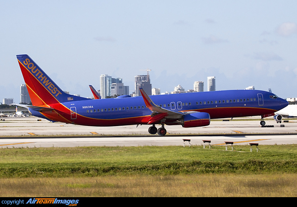 Boeing 737-8H4 Boeing 737-8H4
