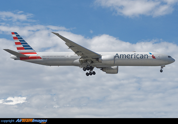 Boeing 777-323/ER Boeing 777-323/ER