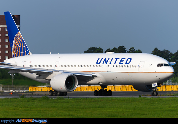 Boeing 777-222/ER Boeing 777-222/ER