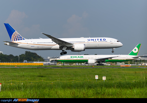 Boeing 787-9 Dreamliner Boeing 787-9 Dreamliner