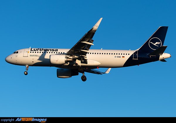 Airbus A320-214 Airbus A320-214