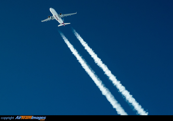 Airbus A320-214 Airbus A320-214