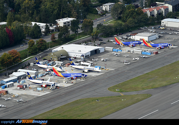 Boeing 737-8 MAX Boeing 737-8 MAX