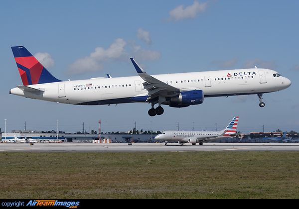 Airbus A321-211 Airbus A321-211