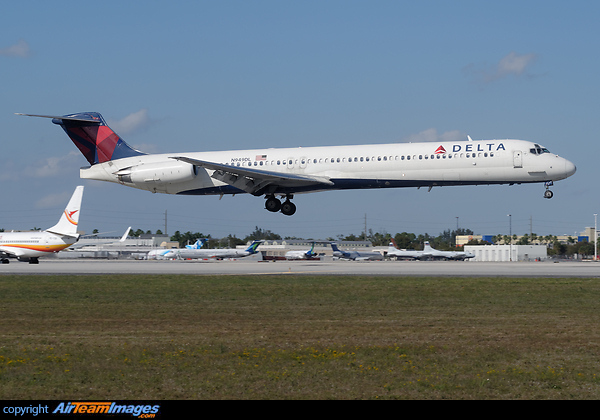 McDonnell Douglas MD-88 McDonnell Douglas MD-88
