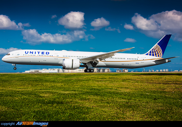 Boeing 787-10 Dreamliner Boeing 787-10 Dreamliner