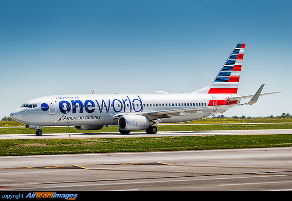 Boeing 737-823 Boeing 737-823