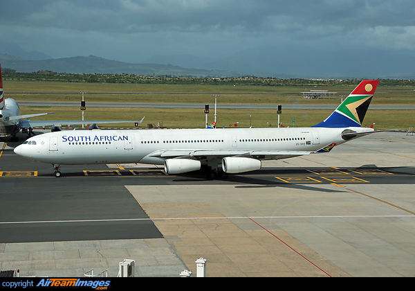 Airbus A340-313 Airbus A340-313