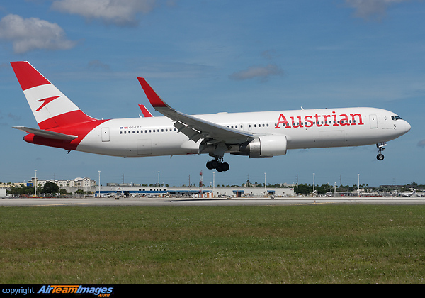 Boeing 767-3Z9/ER Boeing 767-3Z9/ER