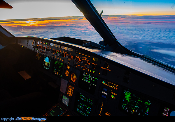 Airbus A320-214 Airbus A320-214