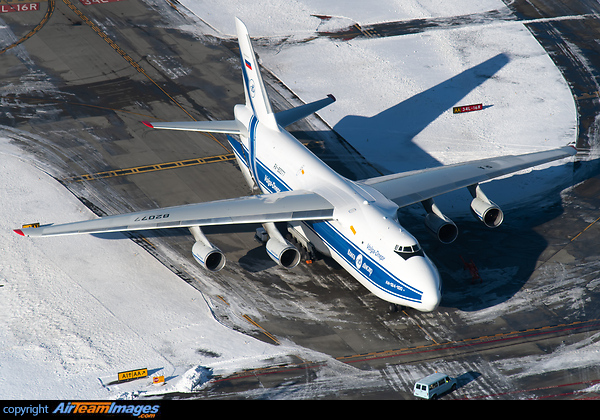 AnAntonov An-124-100 Ruslan AnAntonov An-124-100 Ruslan