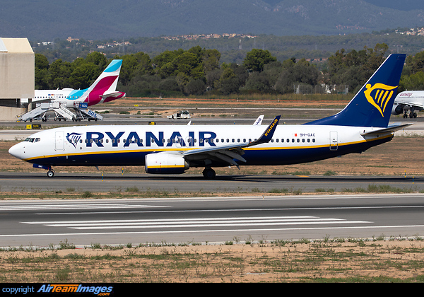 Boeing 737-8AS Boeing 737-8AS