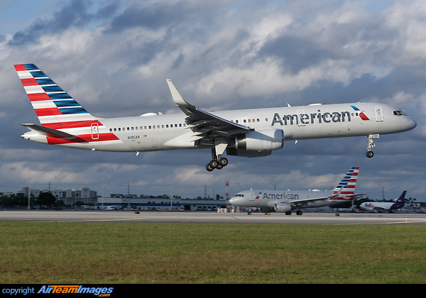 Boeing 757-223 Boeing 757-223