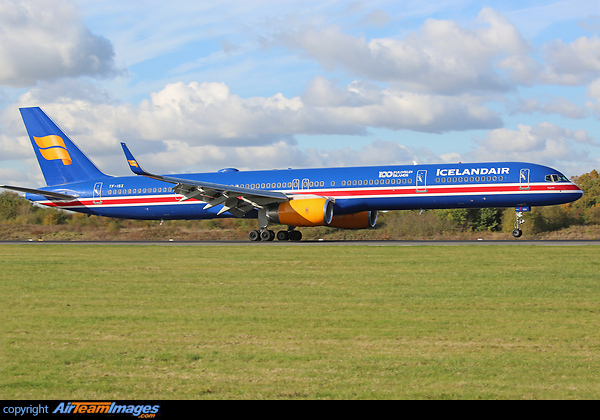 Special 100 Years Icelandic Independence scheme. Boeing 757-3E7