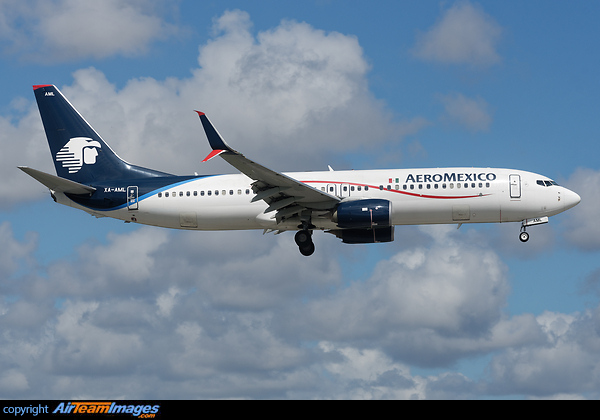 Boeing 737-852 Boeing 737-852