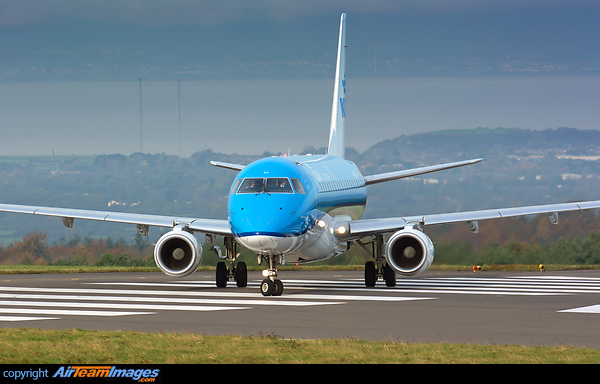 Embraer ERJ-175STD Embraer ERJ-175STD