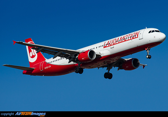 Airbus A321-211 Airbus A321-211