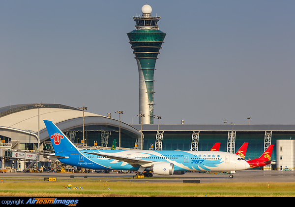 Boeing 787-9 Dreamliner Boeing 787-9 Dreamliner