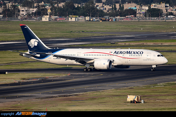 Boeing 787-8 Dreamliner Boeing 787-8 Dreamliner