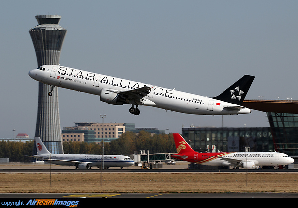 Airbus A321-213 Airbus A321-213