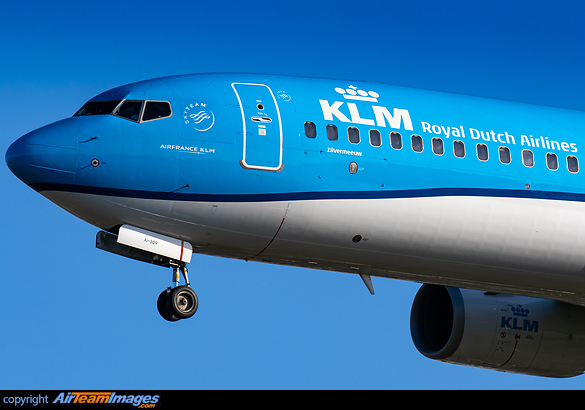 Boeing 737-8K2 Boeing 737-8K2