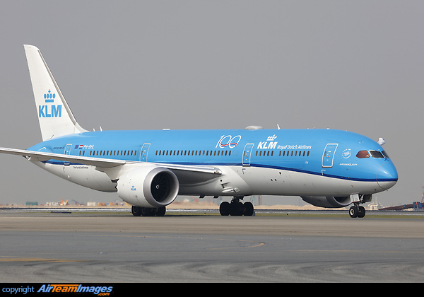 Boeing 787-9 Dreamliner Boeing 787-9 Dreamliner