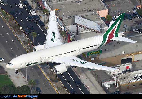 Boeing 777-243/ER Boeing 777-243/ER