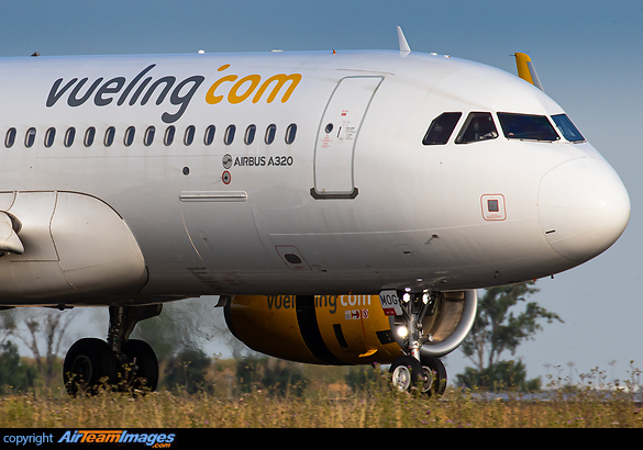 Airbus A320-232 Airbus A320-232
