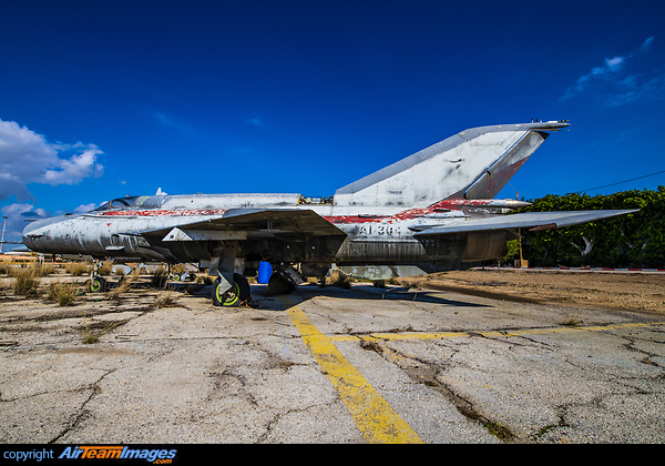 Mikoyan Gurevich MiG-21 Mikoyan Gurevich MiG-21