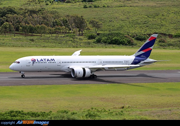 Boeing 787-9 Dreamliner Boeing 787-9 Dreamliner