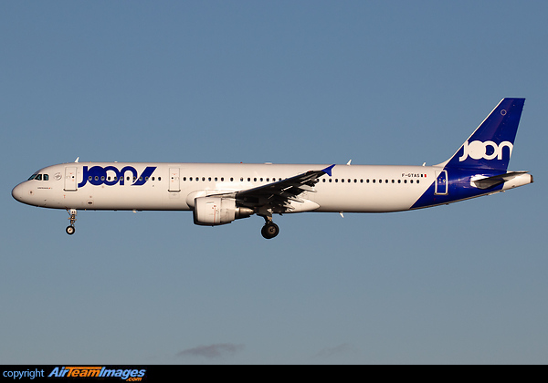 Airbus A321-211 Airbus A321-211