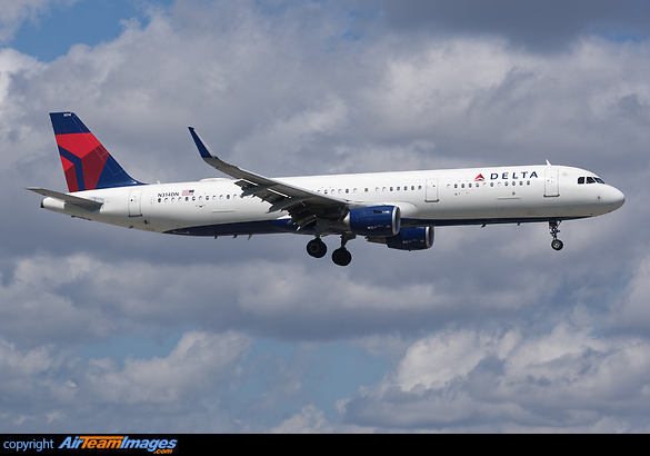 Airbus A321-211 Airbus A321-211