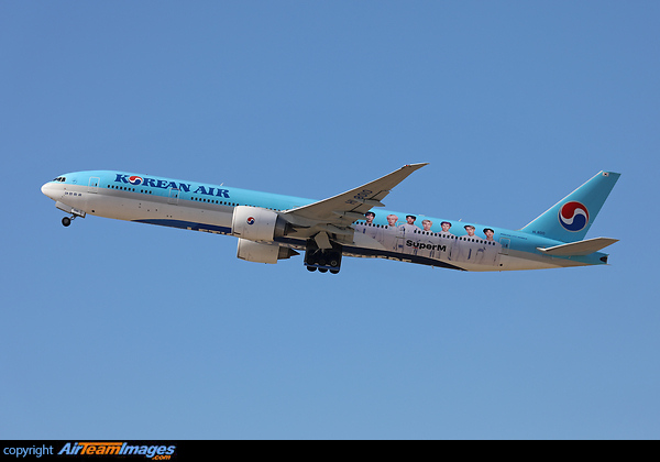 Super M special colour scheme Boeing 777-3B5/ER