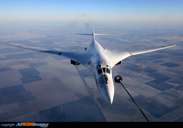 Aerial refueling Tupolev Tu-160