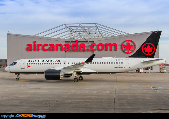 Air Canada has taken delivery of its first A220-300, designed, built and delivered from the Mirabel A220 programme facilities in Canada.
The first aircraft out of an order of 45 will enter service in January 2020, making Air Canada the first airline to operate the A220-300 in North America. Airbus A220-300
