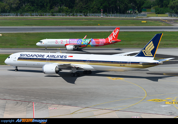 Boeing 787-10 Dreamliner