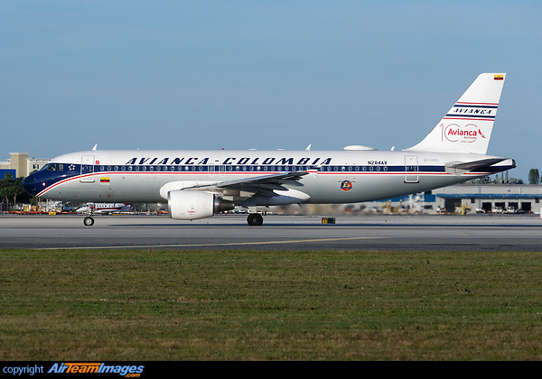 Airbus A320-214 Airbus A320-214