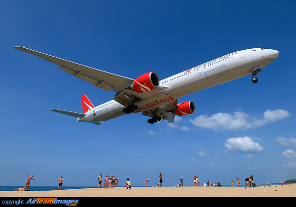 Boeing 777-31H/ER Boeing 777-31H/ER