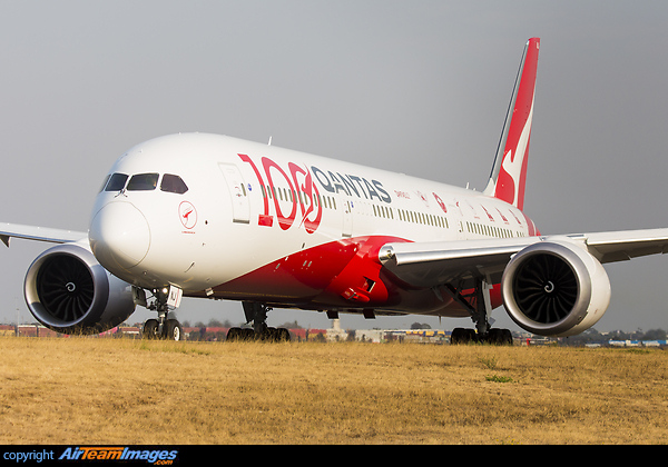 Boeing 787-9 Dreamliner Boeing 787-9 Dreamliner