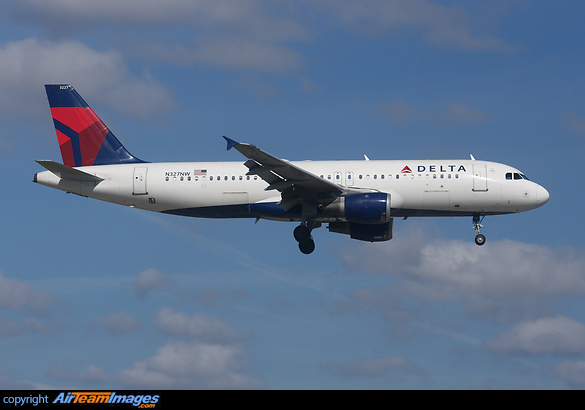 Airbus A320-212 Airbus A320-212