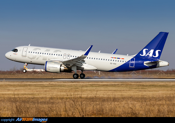 SAS Airbus A320-neo in the new livery landing at Bucharest-Otopeni. Airbus A320-251N