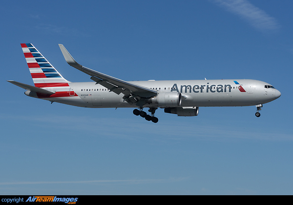 Boeing 767-323/ER Boeing 767-323/ER